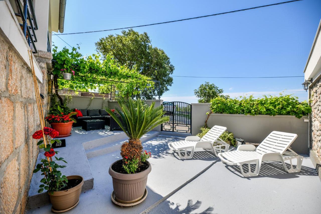 Holiday Home Skevini Dvori Starigrad Paklenica Exterior photo