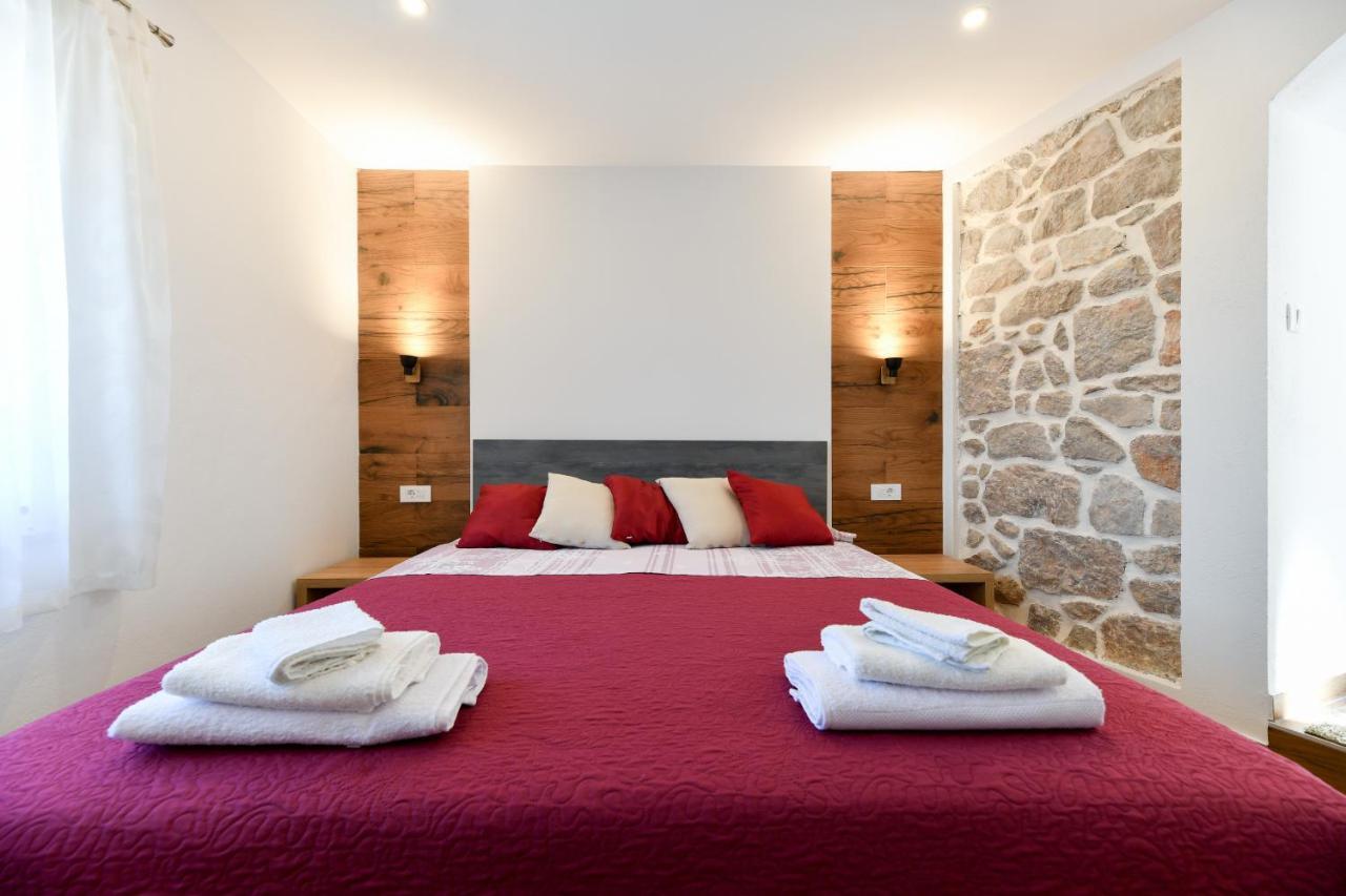 Holiday Home Skevini Dvori Starigrad Paklenica Exterior photo