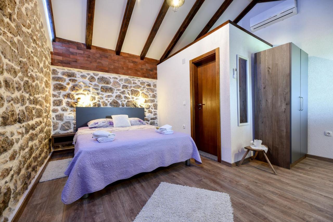 Holiday Home Skevini Dvori Starigrad Paklenica Exterior photo